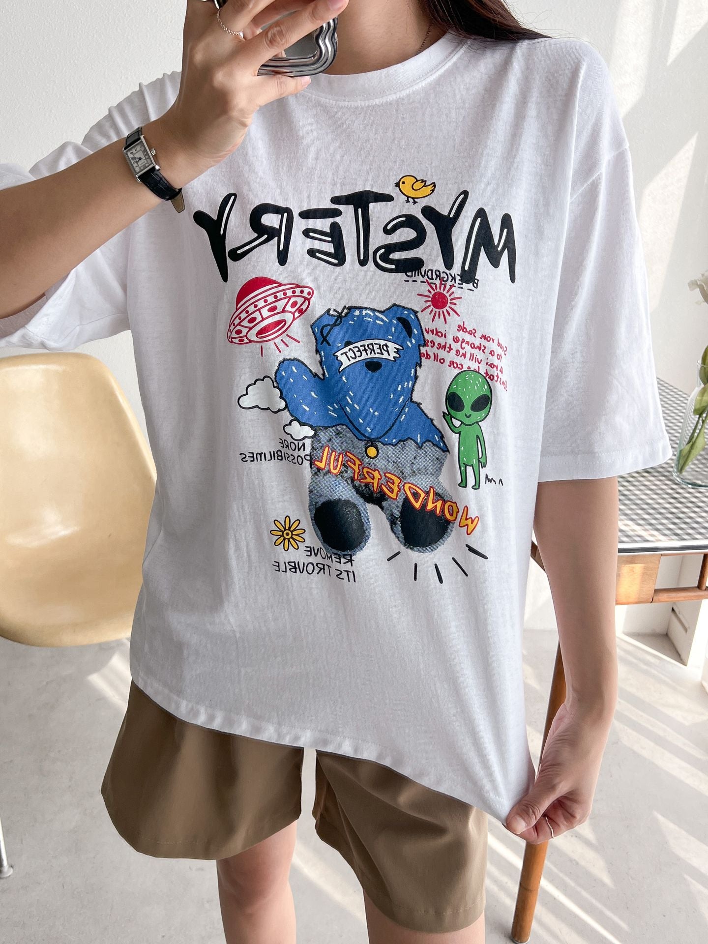 神秘外星人 T 恤日常 T 恤（3 色）- Design by Korea
